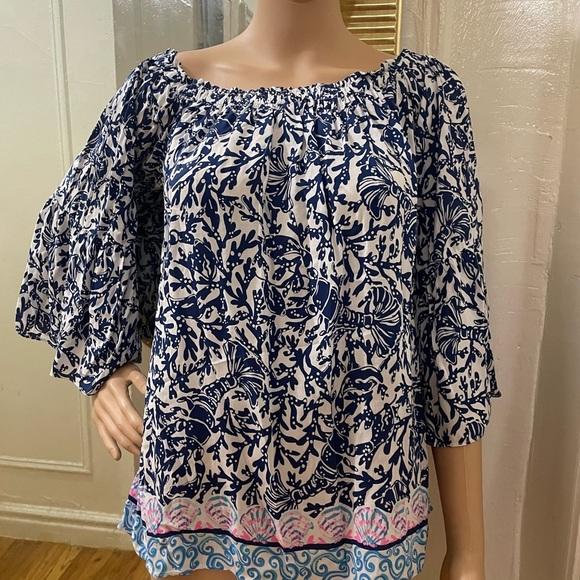 Lilly Pulitzer Tops - Lilly Pulitzer Navy and White Patterned Blouse
